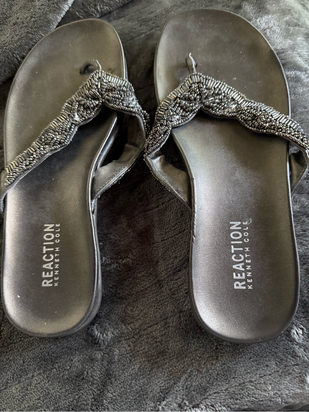 Reaction Kenneth Cole Silver Beaded Thong Sandals